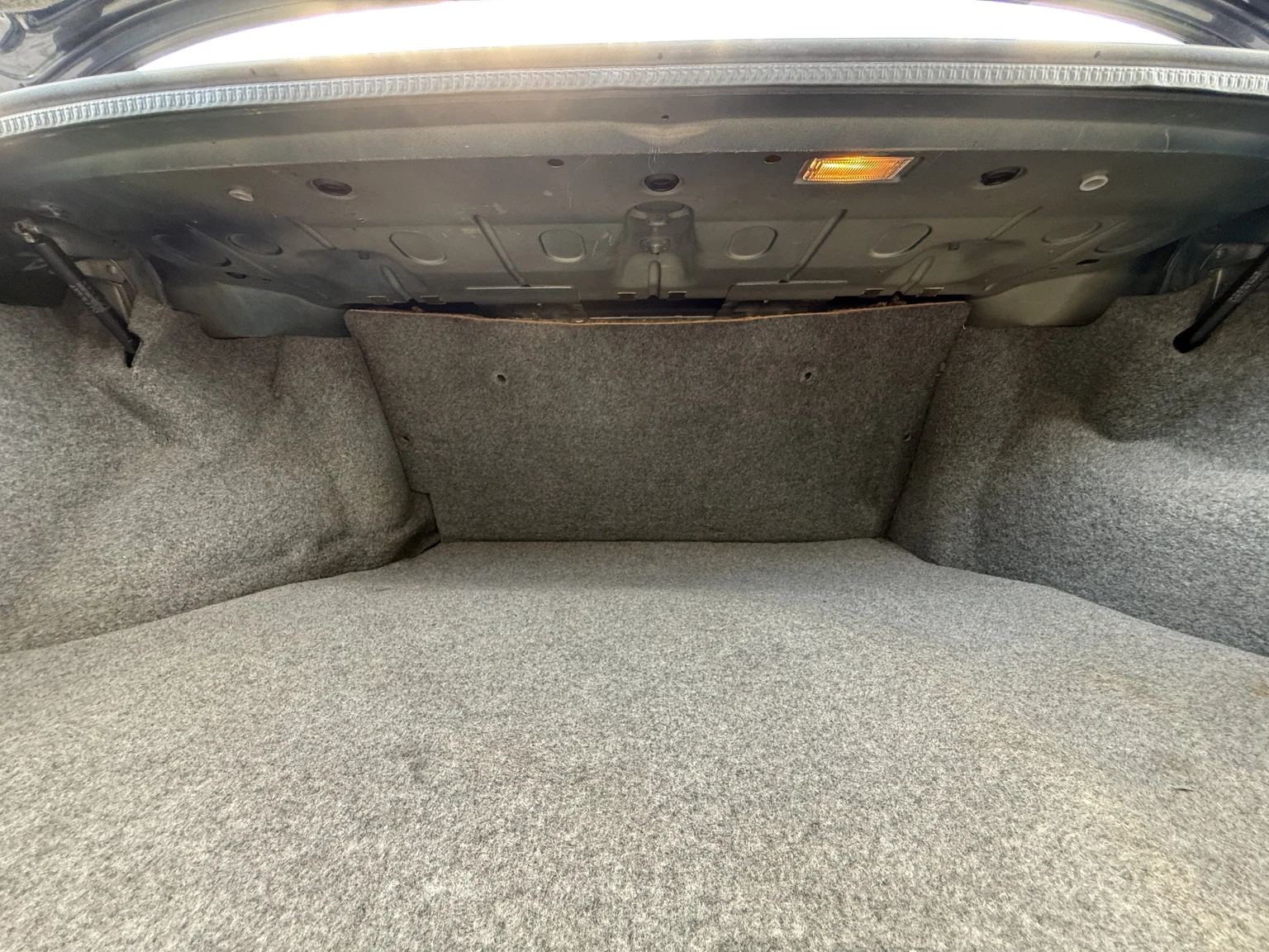 Innenraumfoto von 1990 BMW 750i (107)
