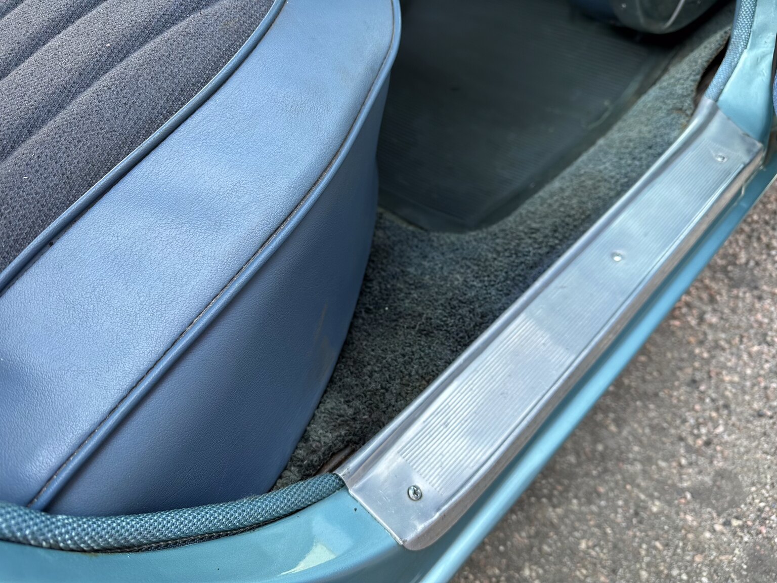 Innenraumfoto von 1963 Chevrolet Impala Sedan (34)