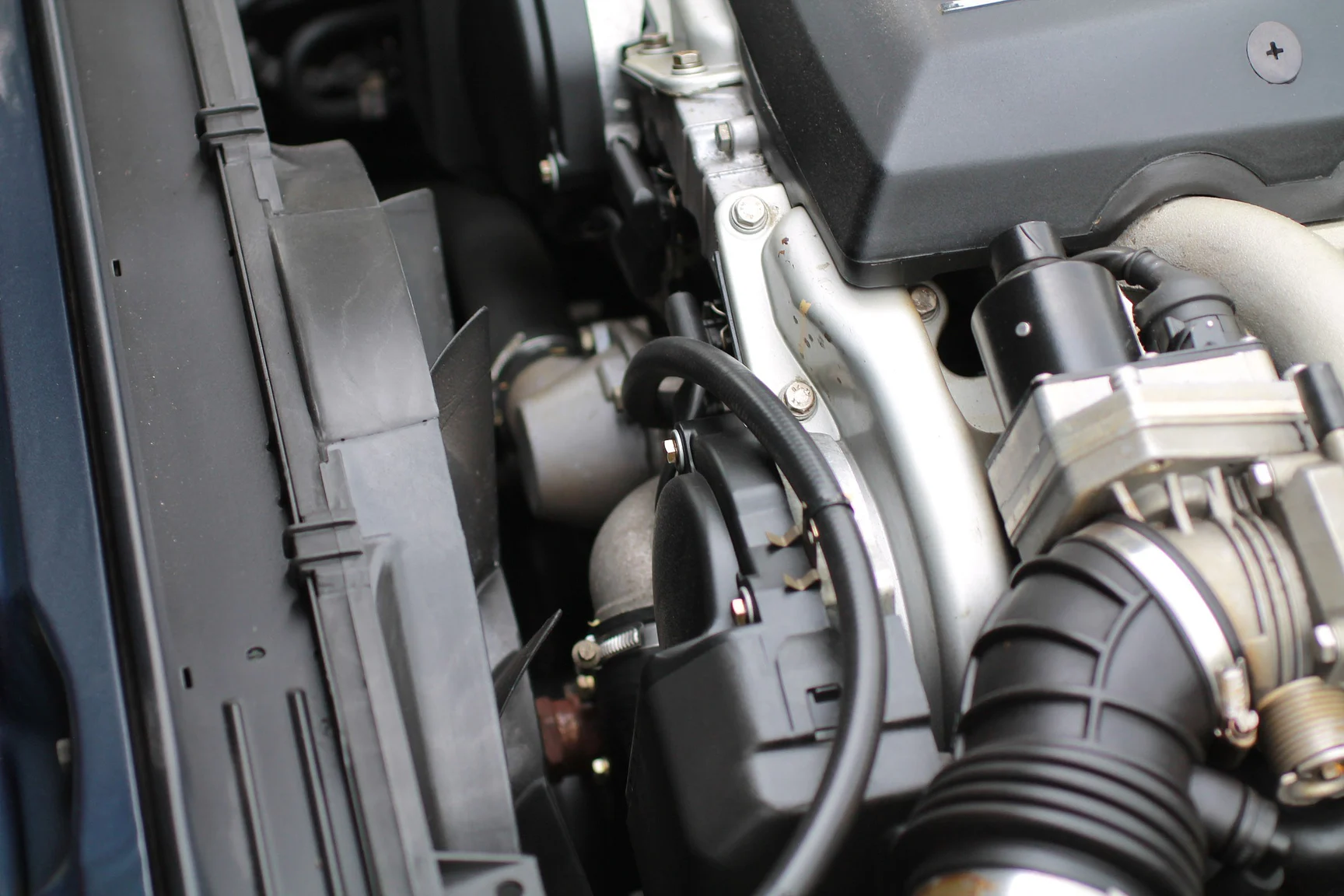 Image of 1989 BMW 750iA (6) mechanics