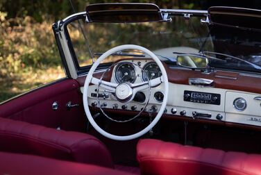 Interior image of 1958 Mercedes-Benz 190SL