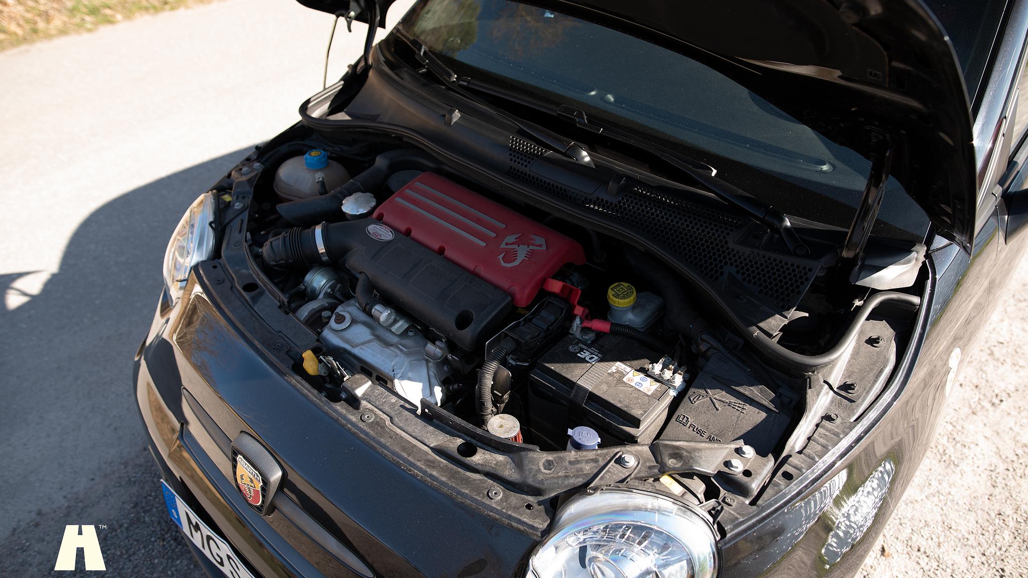 Image of 2016 Abarth 595 Competizione mechanics (4)