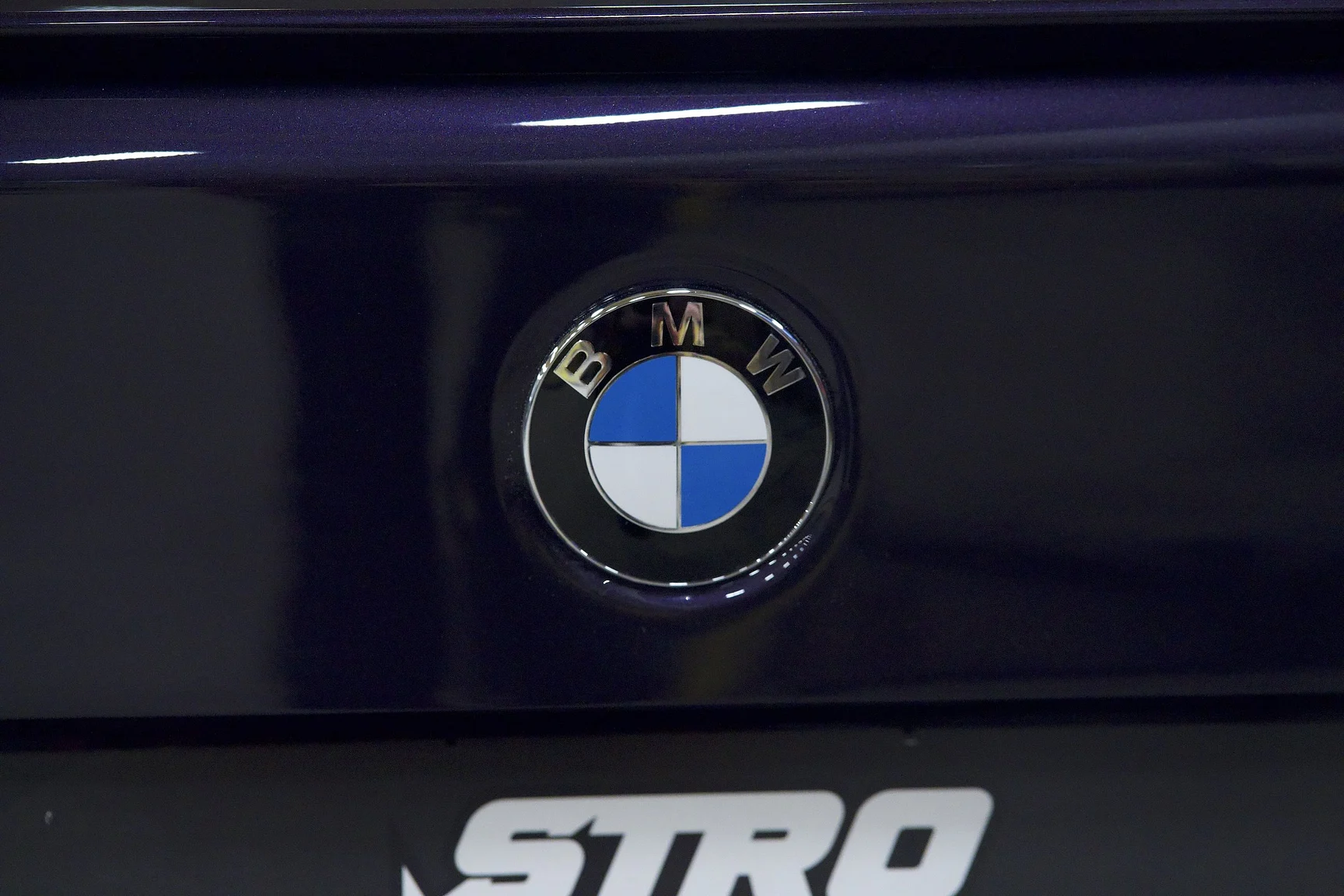 Exteriörbild på 2002 BMW M5 E39 (48)