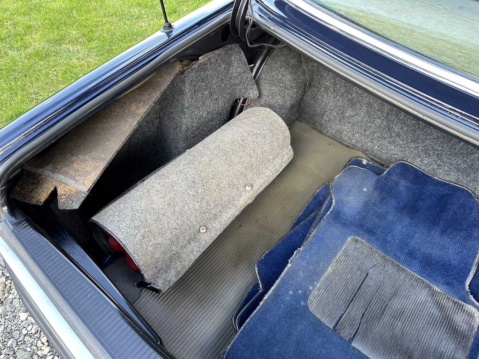 Interiörbild 1975 Mercedes-Benz 450 SEL 6.9 Bepansrad 