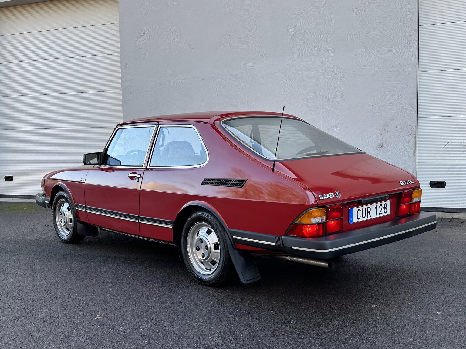 Exterior image of 1984 Saab 900 GL