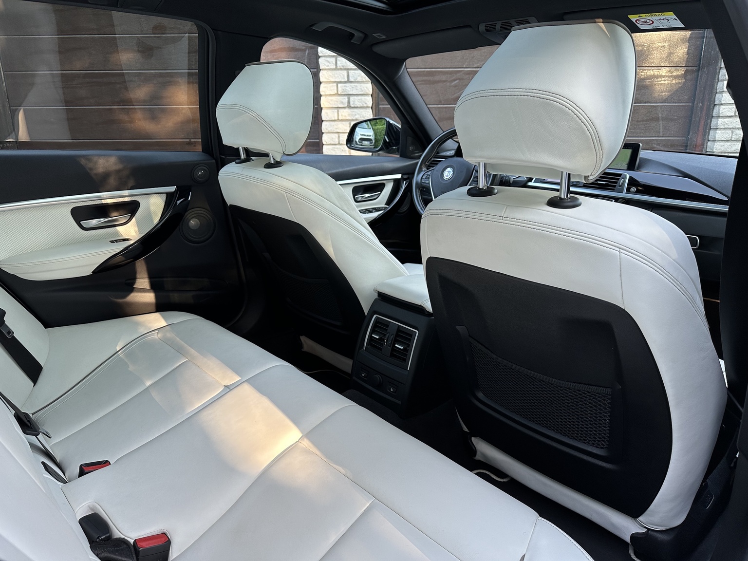 Interior image of 2017 Alpina D3 Bi-Turbo Allrad