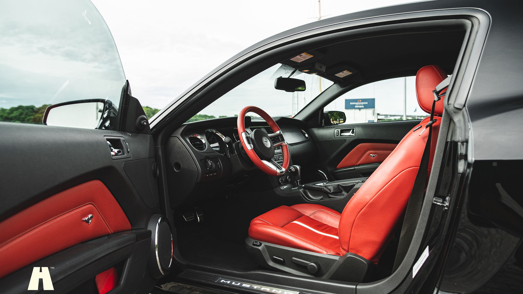 Interior image of 2010 Ford Mustang GT 