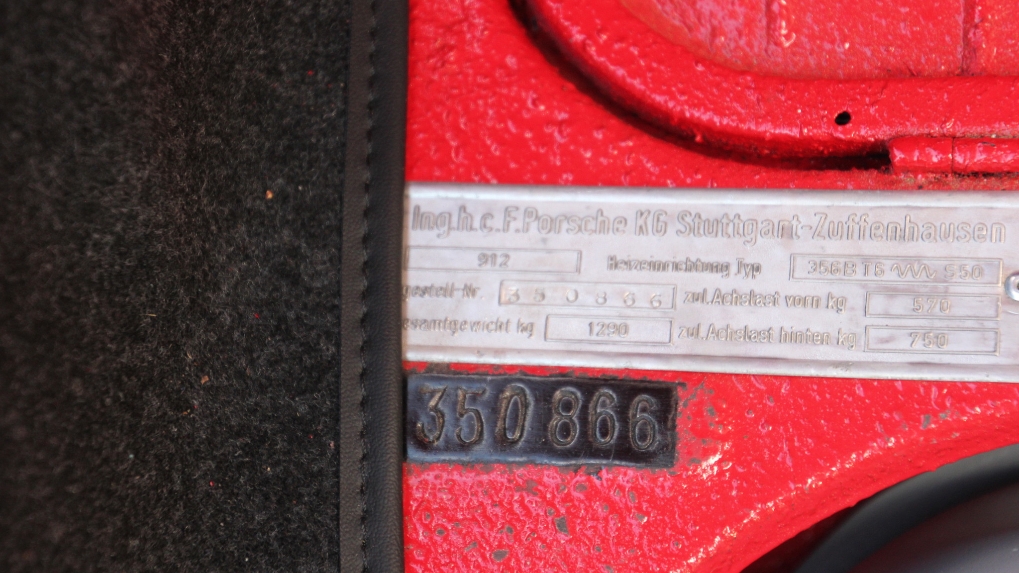 Interior image of 1966 Porsche 912