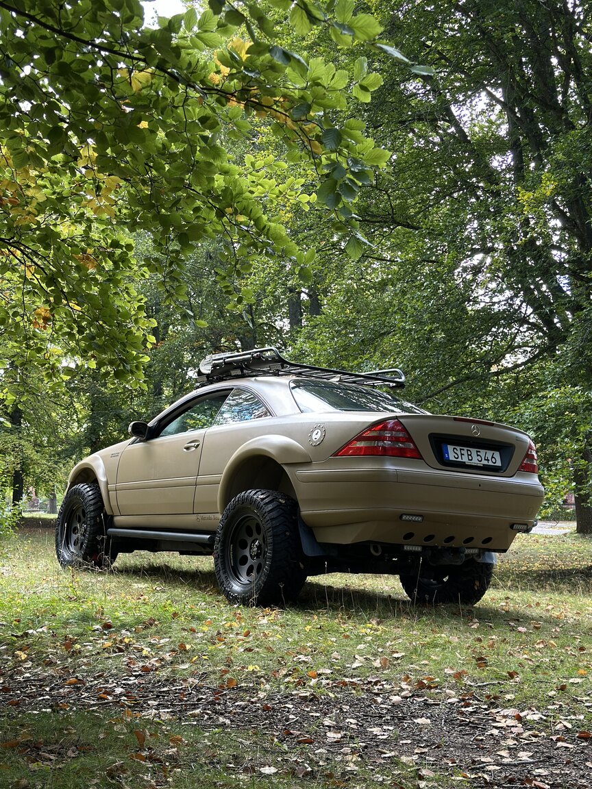 Exteriörbild på 2001 Mercedes-Benz CL600/ML 55 AMG