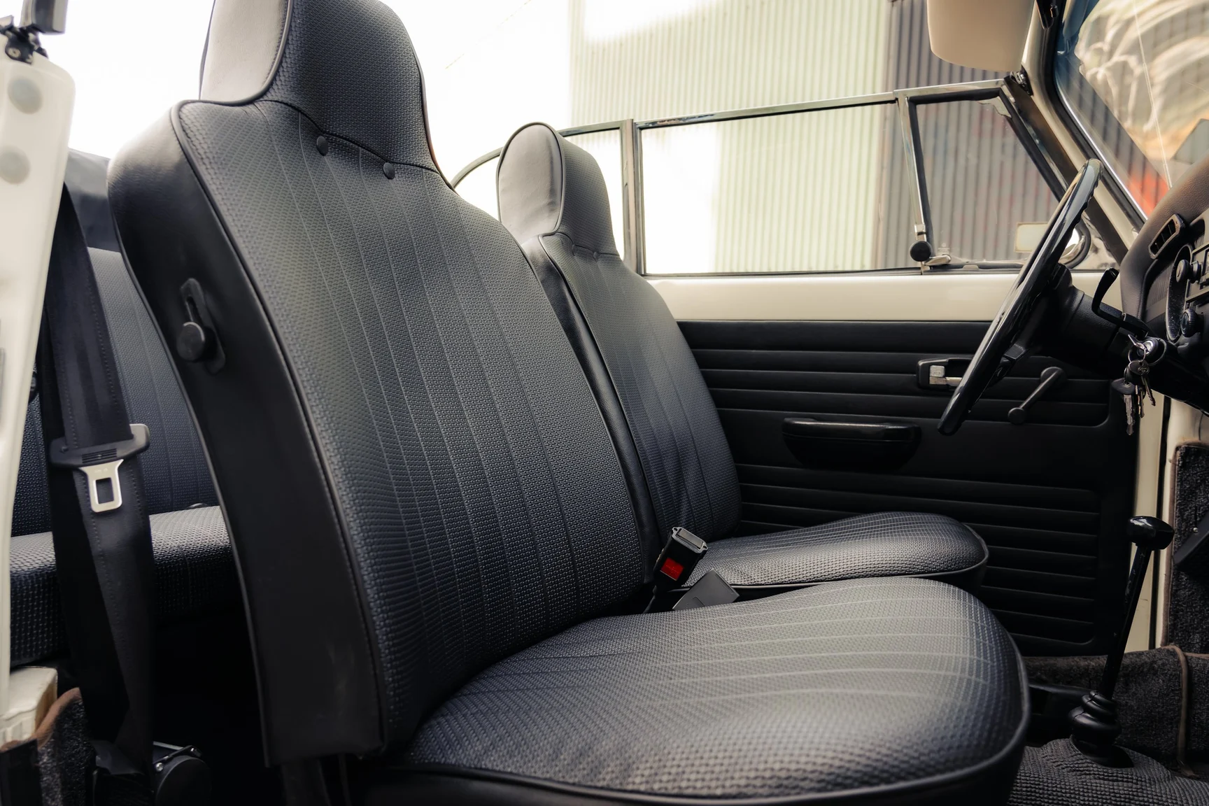 Innenraumfoto von 1972 Volkswagen 1302 S Cabriolet (26)