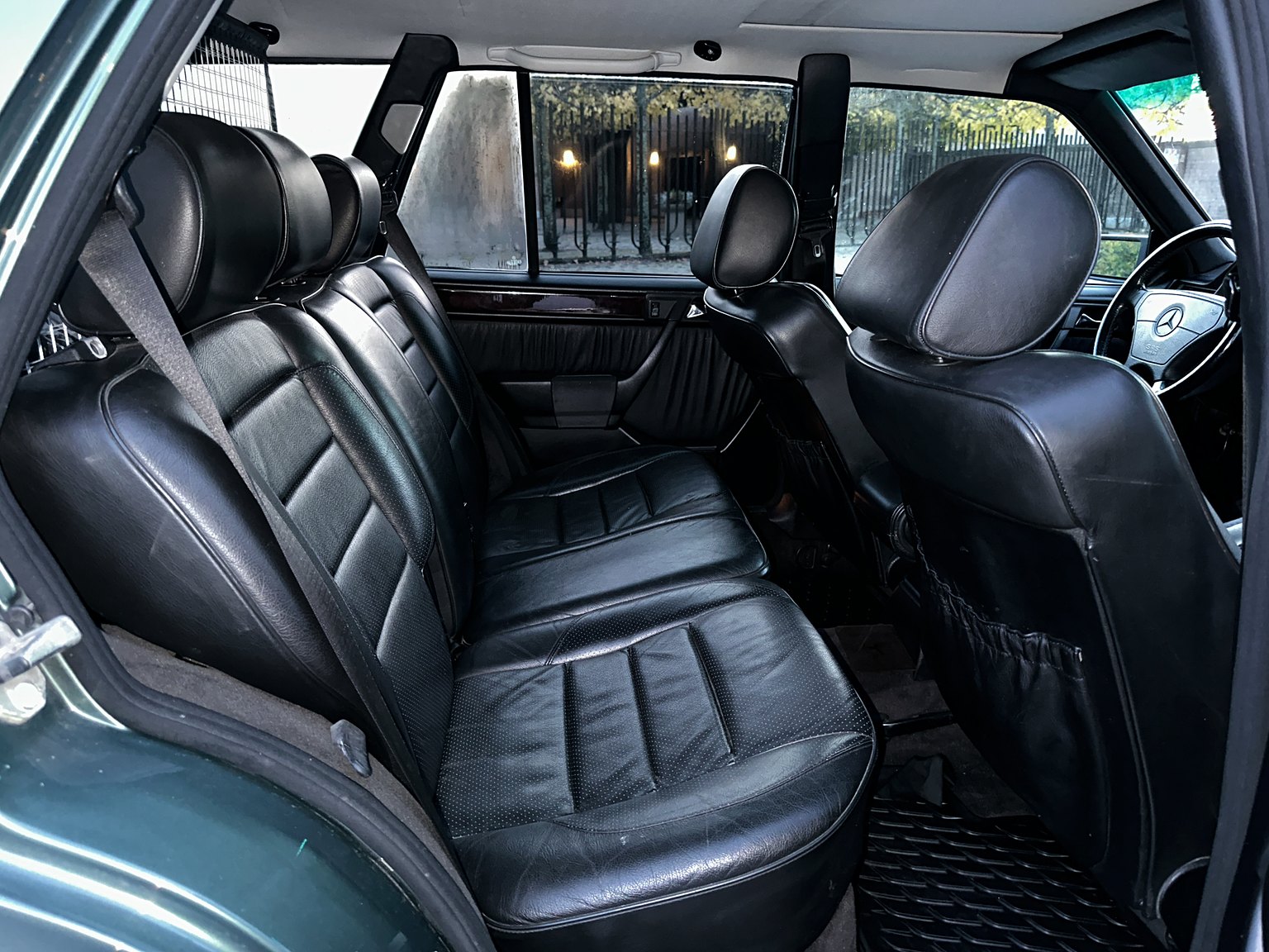 Interior image of 1996 MERCEDES-BENZ E 320 T