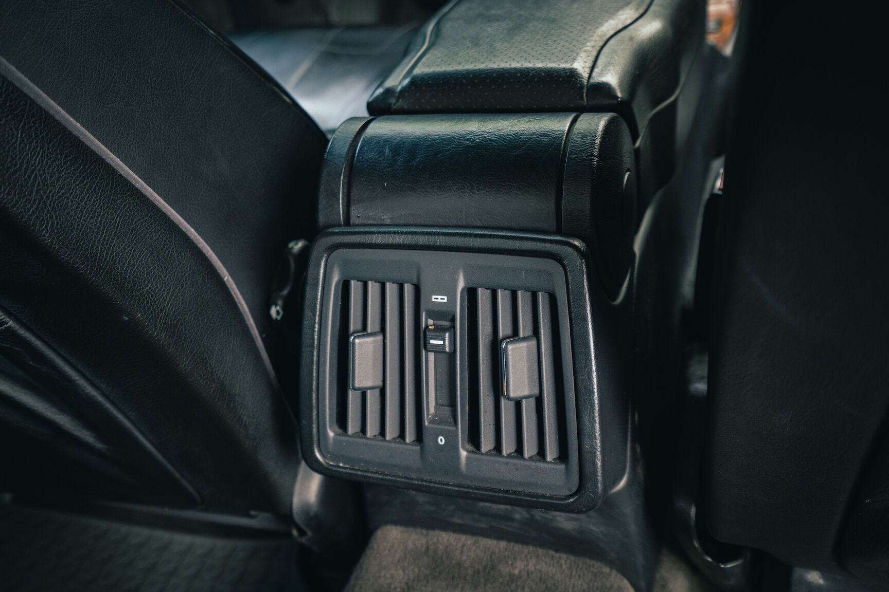 Innenraumfoto von 1992 Mercedes-Benz 500 SE (19)