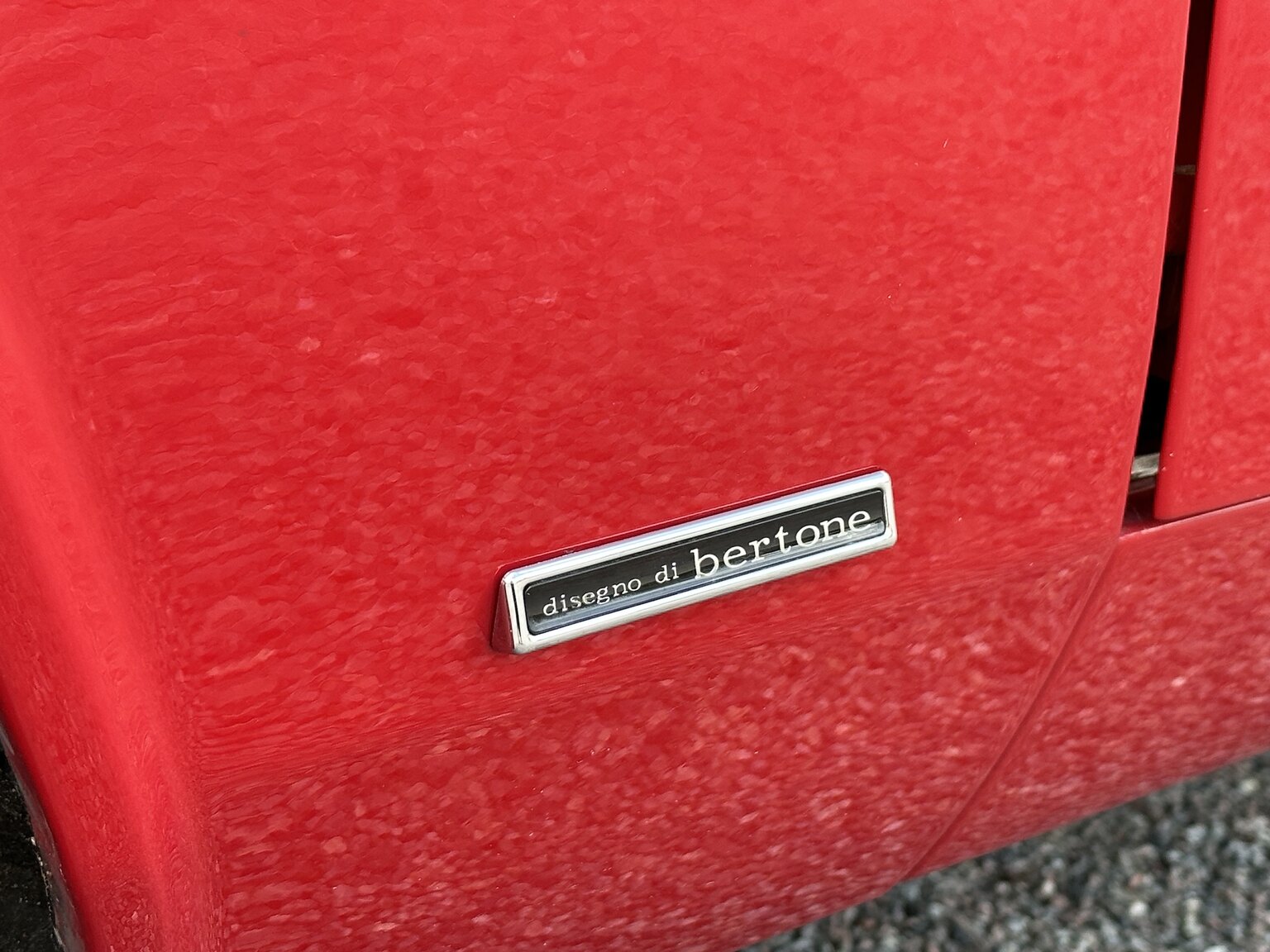 Exteriörbild på 1972 Alfa Romeo 2000 GTV Bertone Coupé