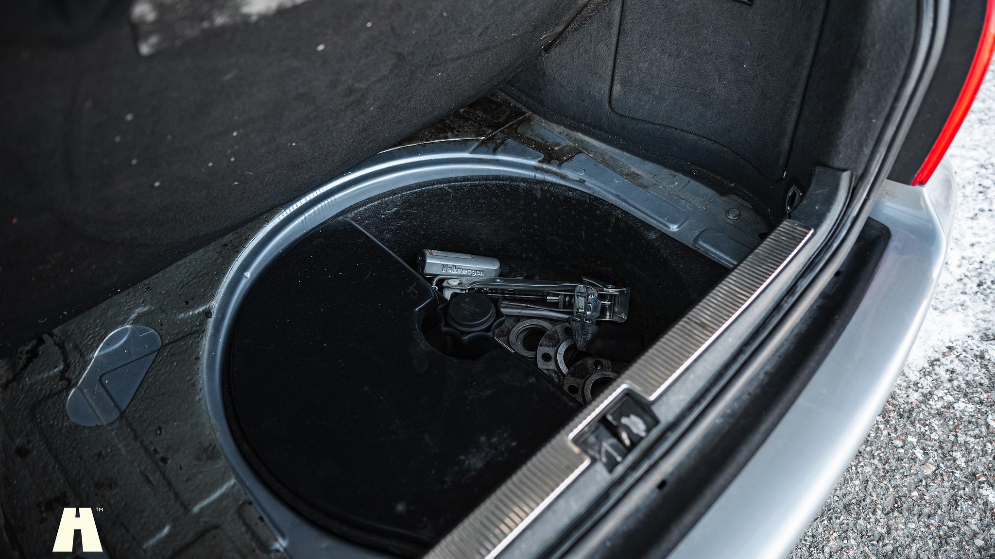 Innenraumfoto von 2001 Audi RS4 B5 (93)