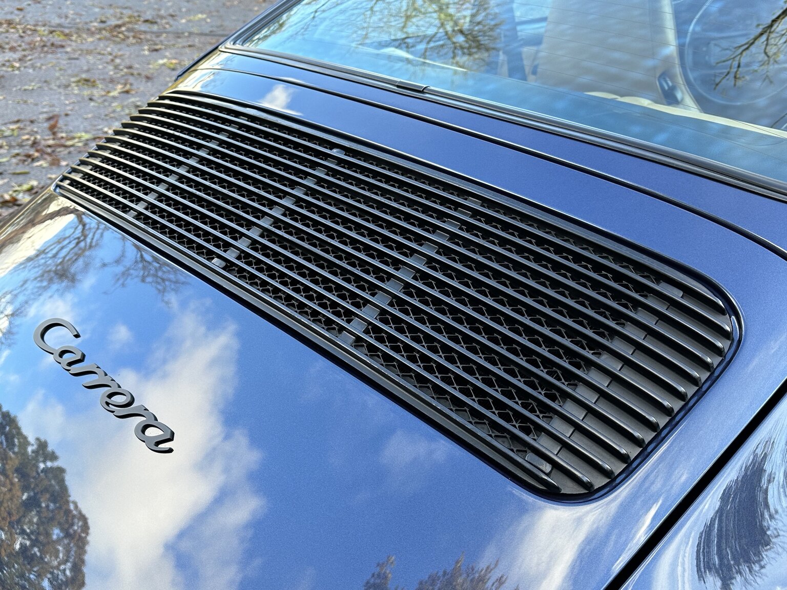 Exterior image of 1986 Porsche 911 Carrera 3.2