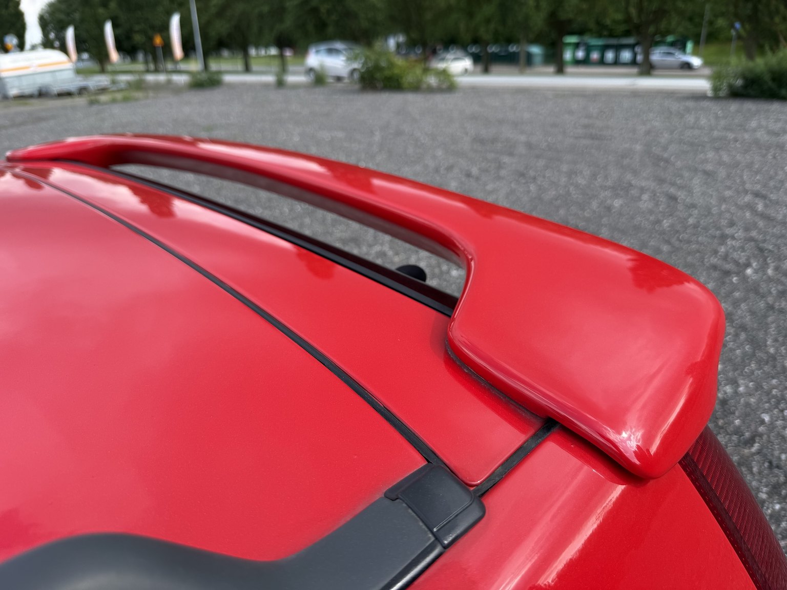 Exterior image of 1996 Volvo 850 R "T-Röd"