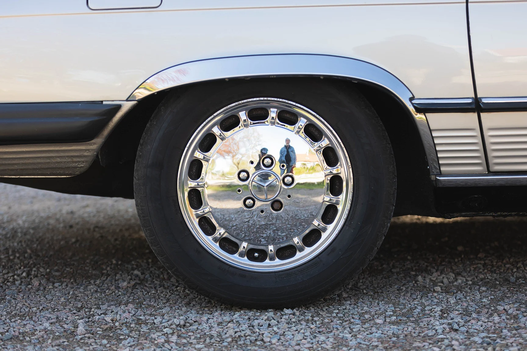 Exteriörbild på 1980 Mercedes-Benz 450 SL  (11)