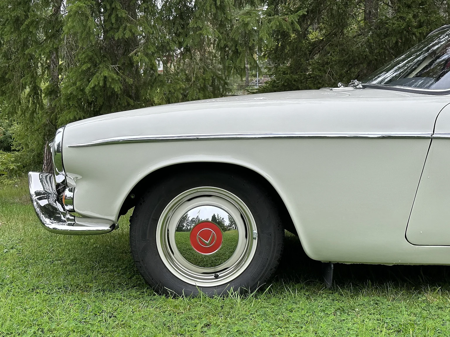 Exterior image of 1964 Volvo P1800S (86)