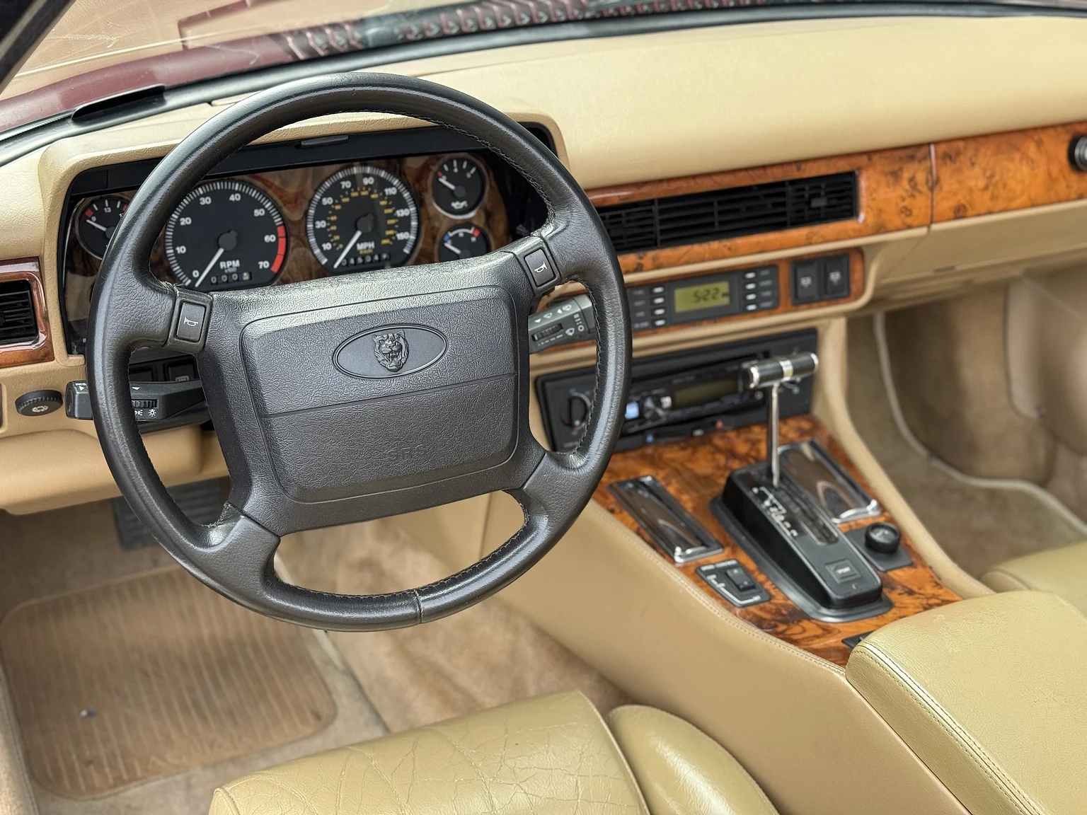 Innenraumfoto von 1993 Jaguar XjS Cabriolet (2)