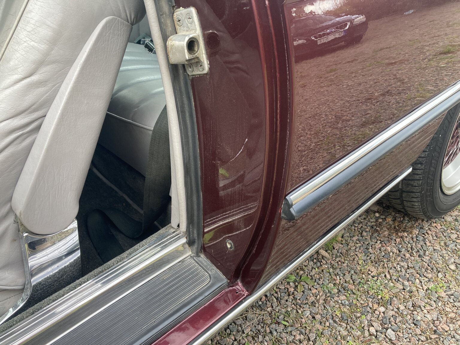 Interior image of 1973 Mercedes-Benz 450 SLC (34)