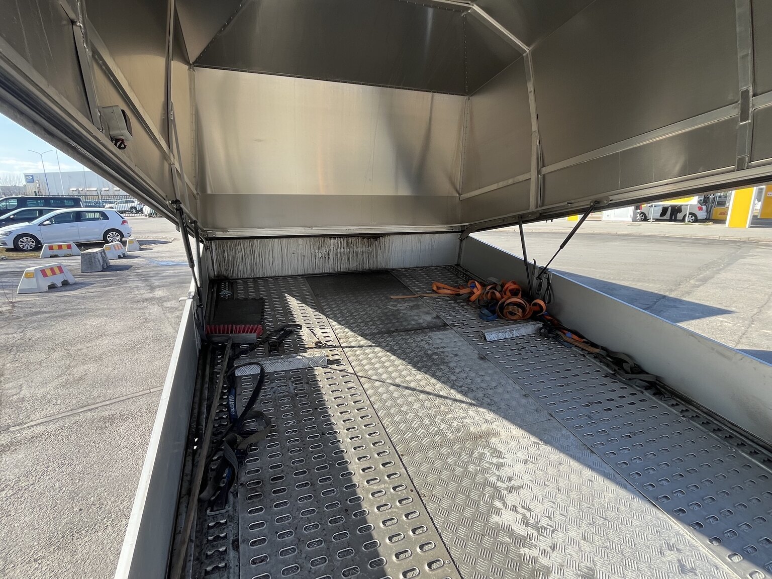 Interior image of 2022 Agados Bilsläp