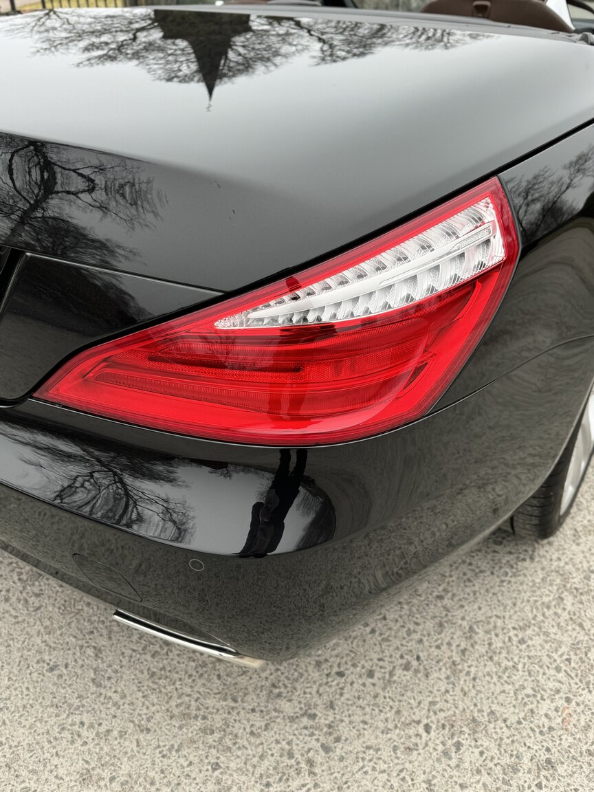 Exterior image of 2013 MERCEDES-BENZ SL 500