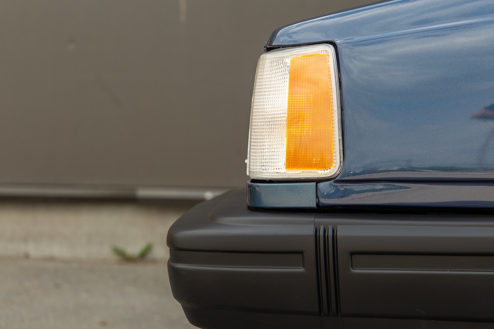 Exteriörbild på 1990 Volvo 745 Turbo (34)