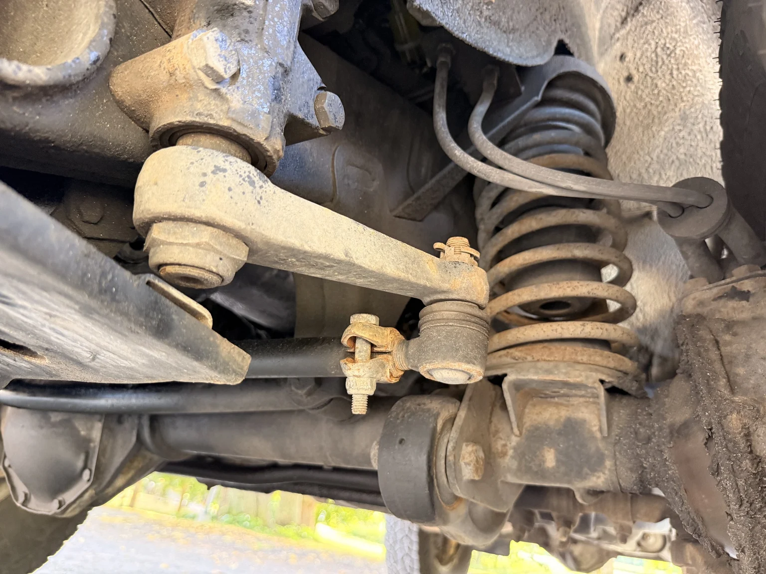 Image of 1981 Mercedes-Benz 240 GD mechanics (15)
