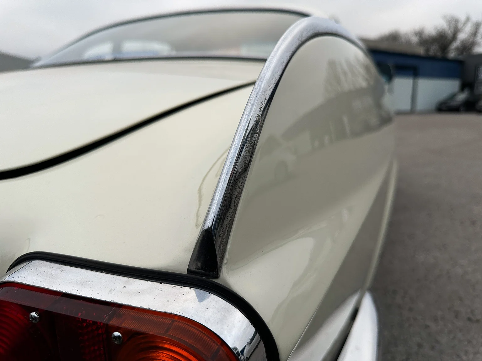 Exterior image of 1964 Volvo P 1800S (105)