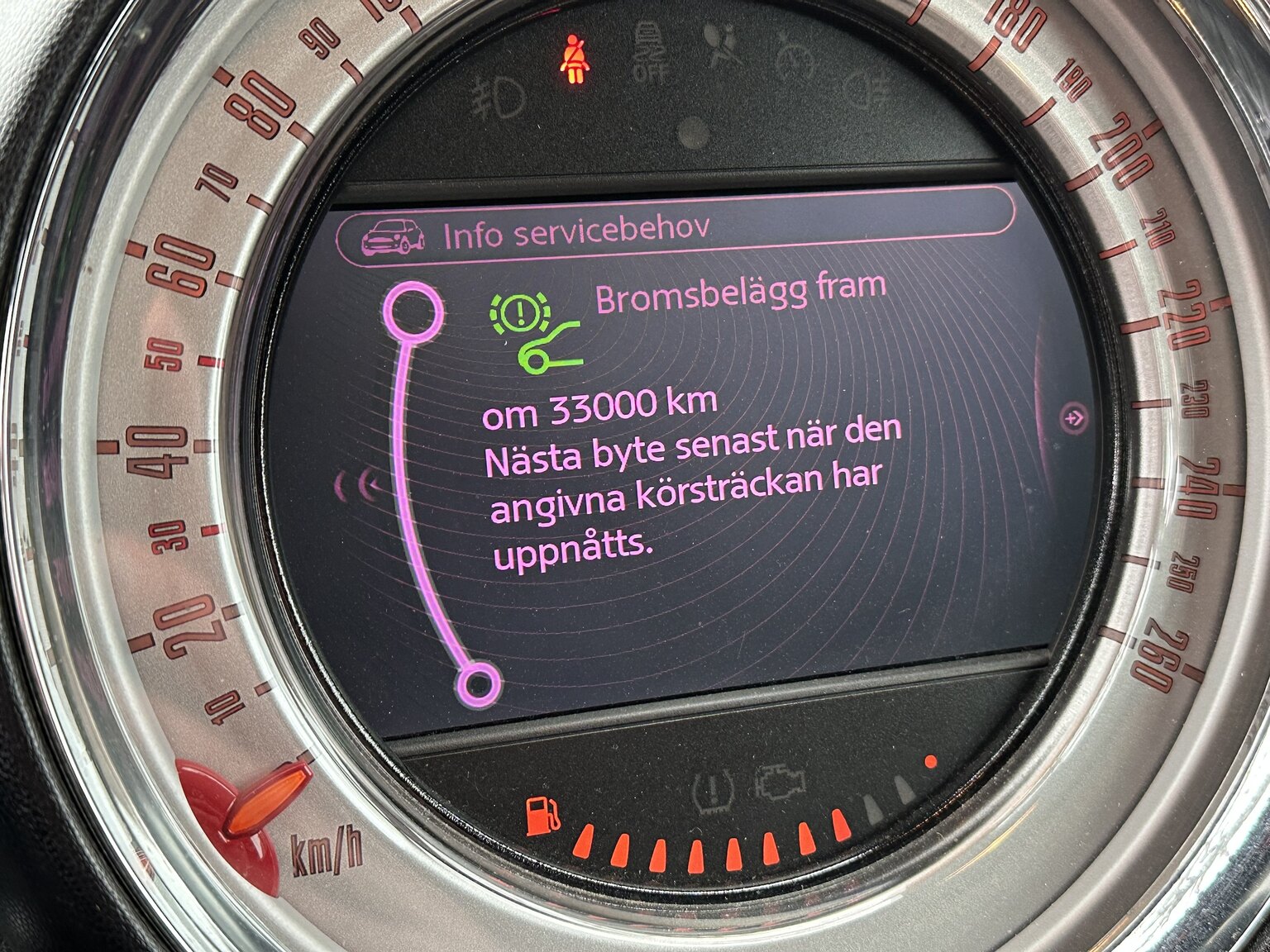 Interior image of 2012 Mini Cooper SD Roadster (42)