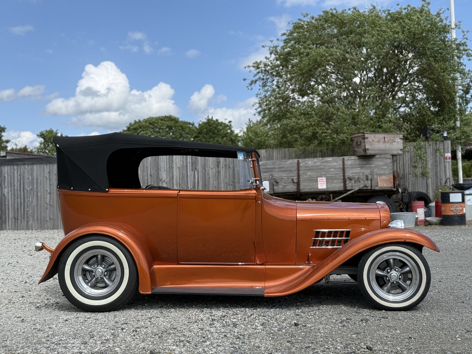 Aussenfoto 2012 Hot Rod T