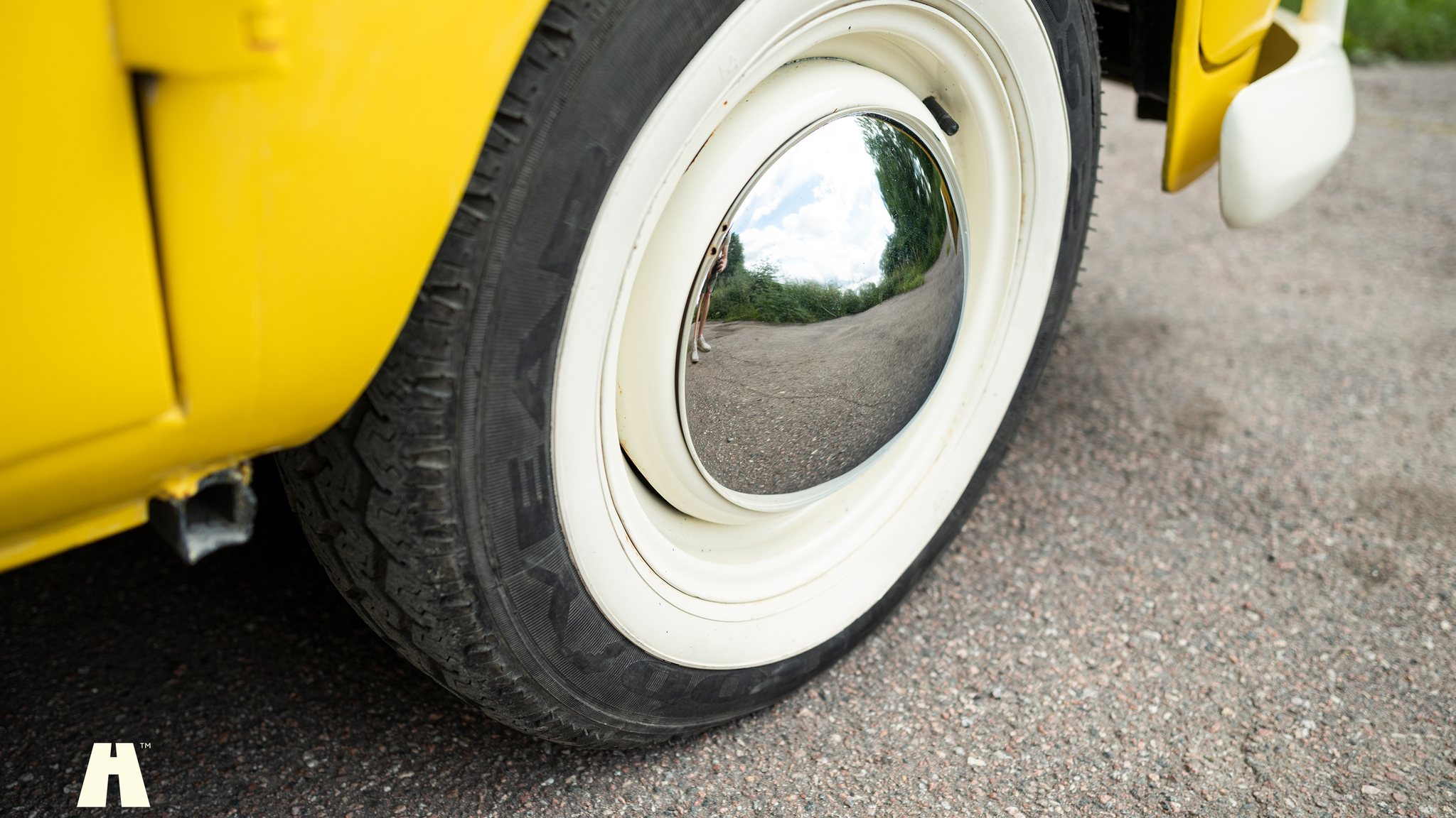 Exteriörbild på 1974 Volkswagen T1 Split Window  