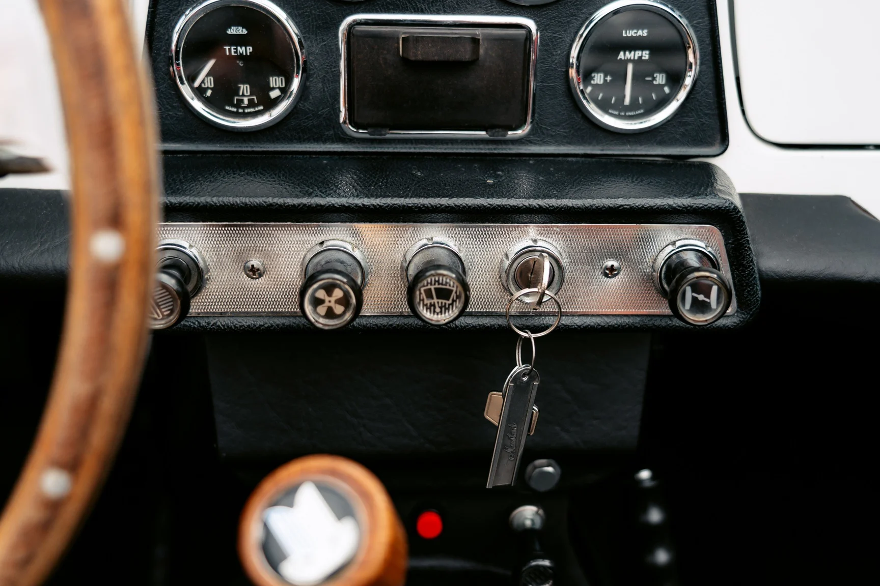 Interiörbild 1963 Triumph TR4 (12)