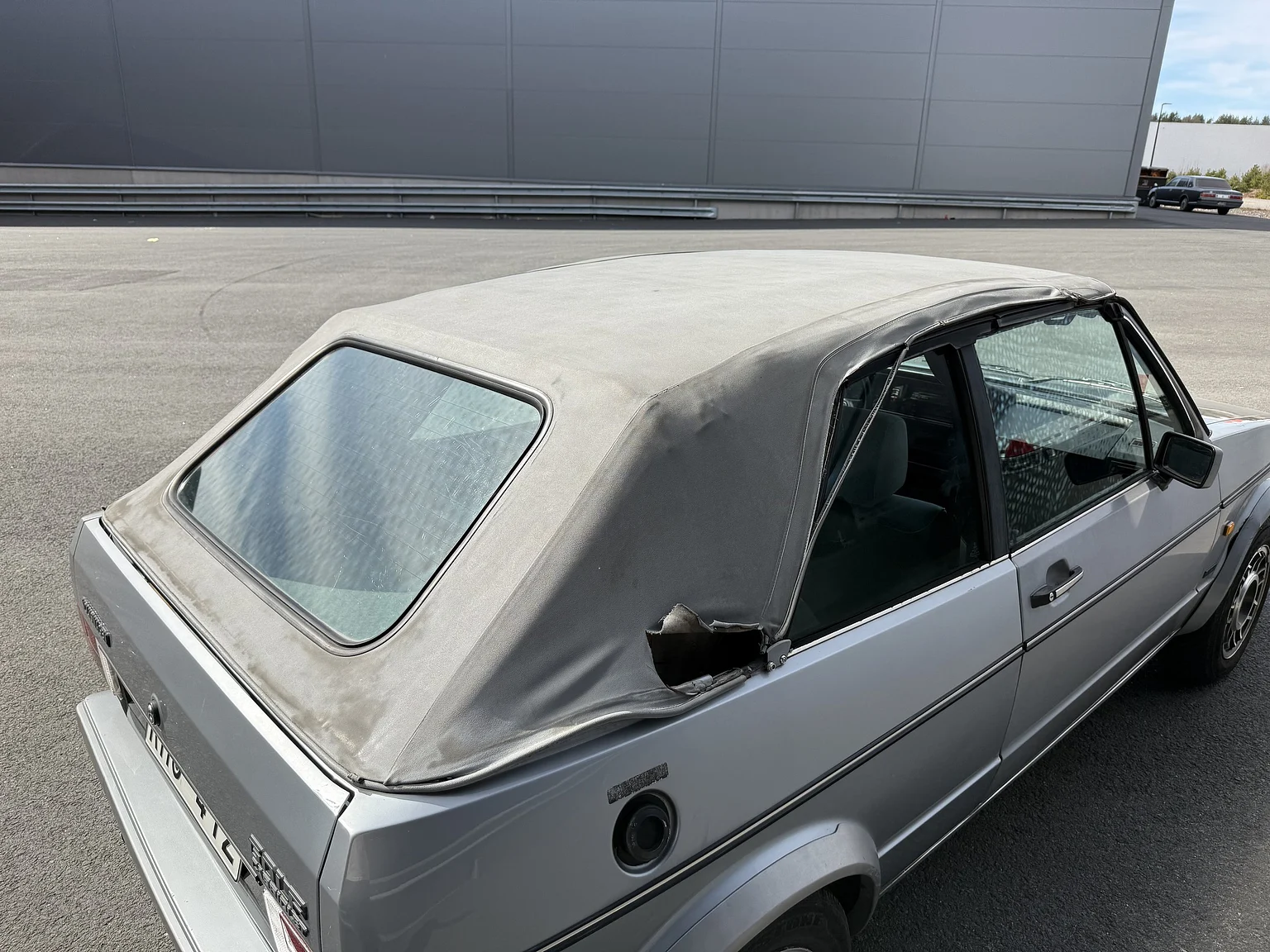 Exteriörbild på 1987 VW Golf Cabriolet (66)