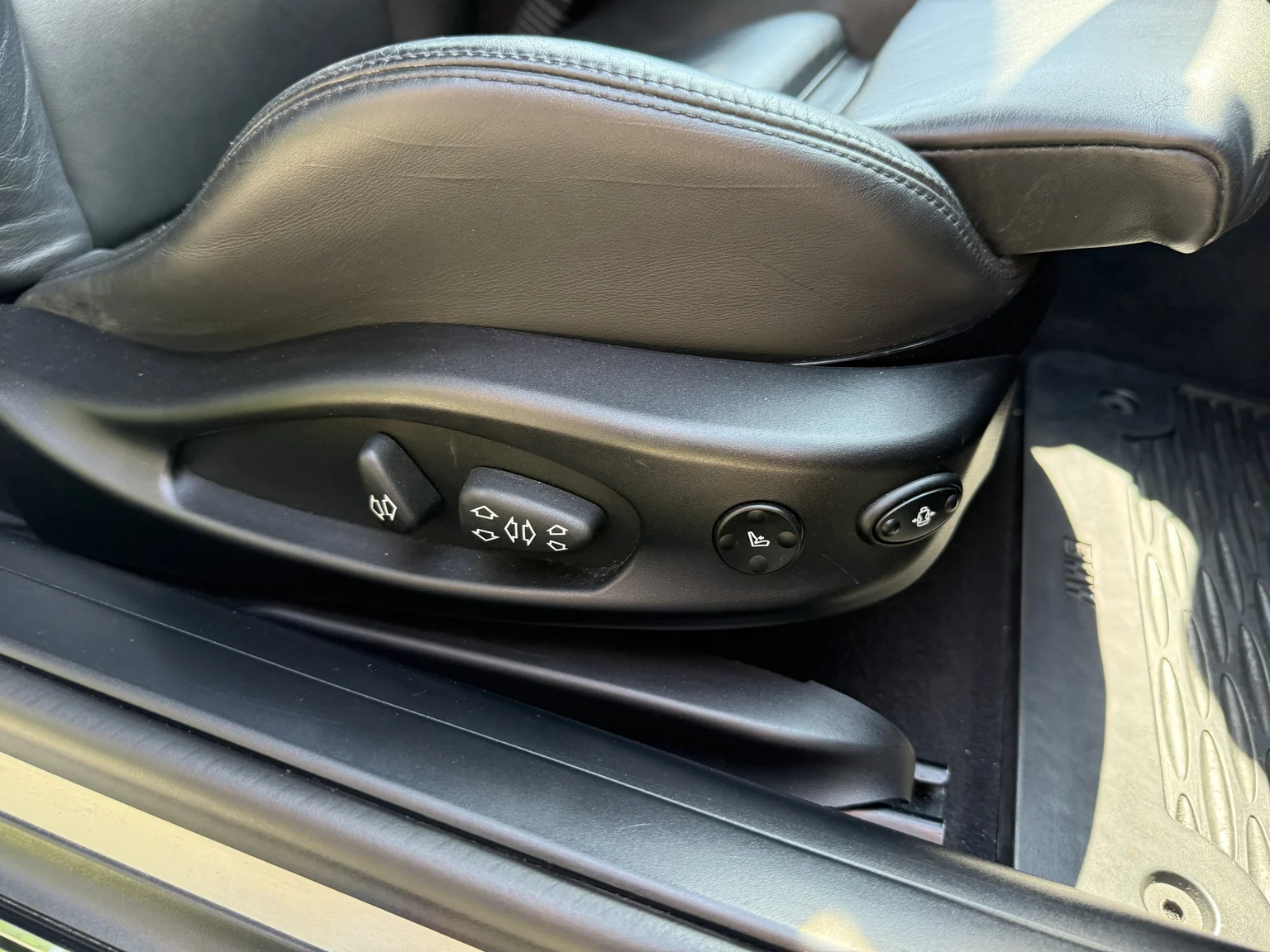 Interior image of 2004 BMW M3 Coupé (32)
