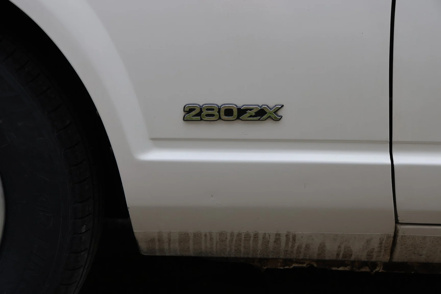 Exteriörbild på 1983 Datsun 280ZX (6)