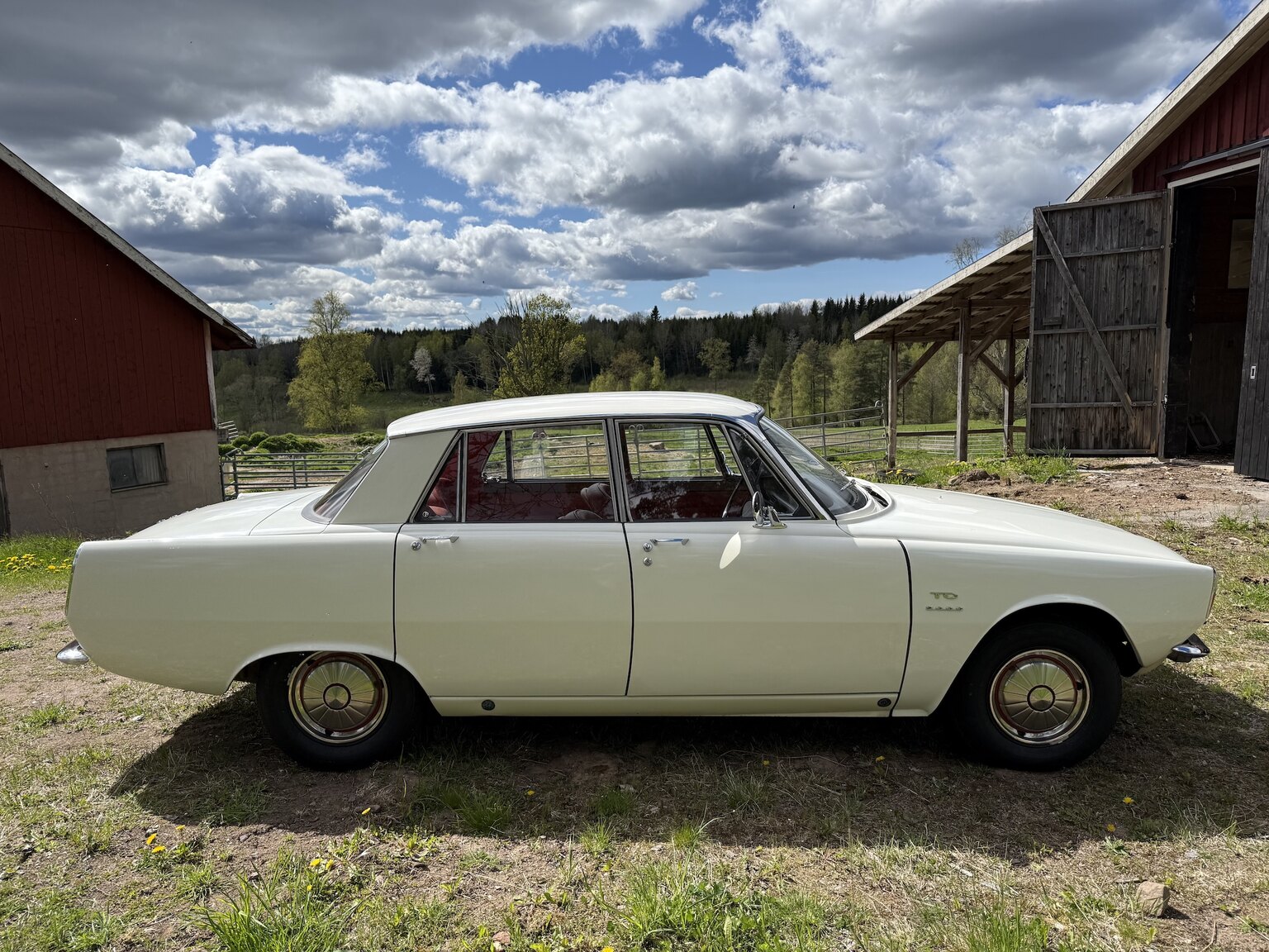 Exterior image of 1967 Rover 2000 TC 2.0 OHC