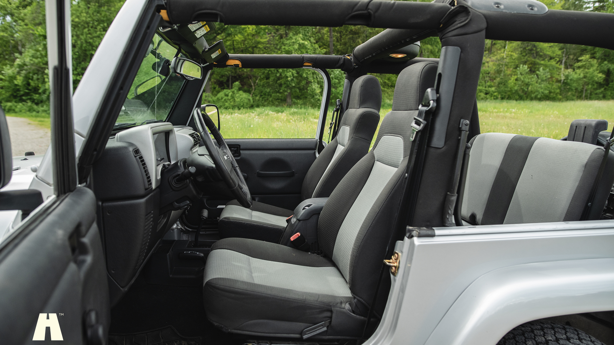 Innenraumfoto von 2006 Jeep Wrangler 4.0L Sahara 