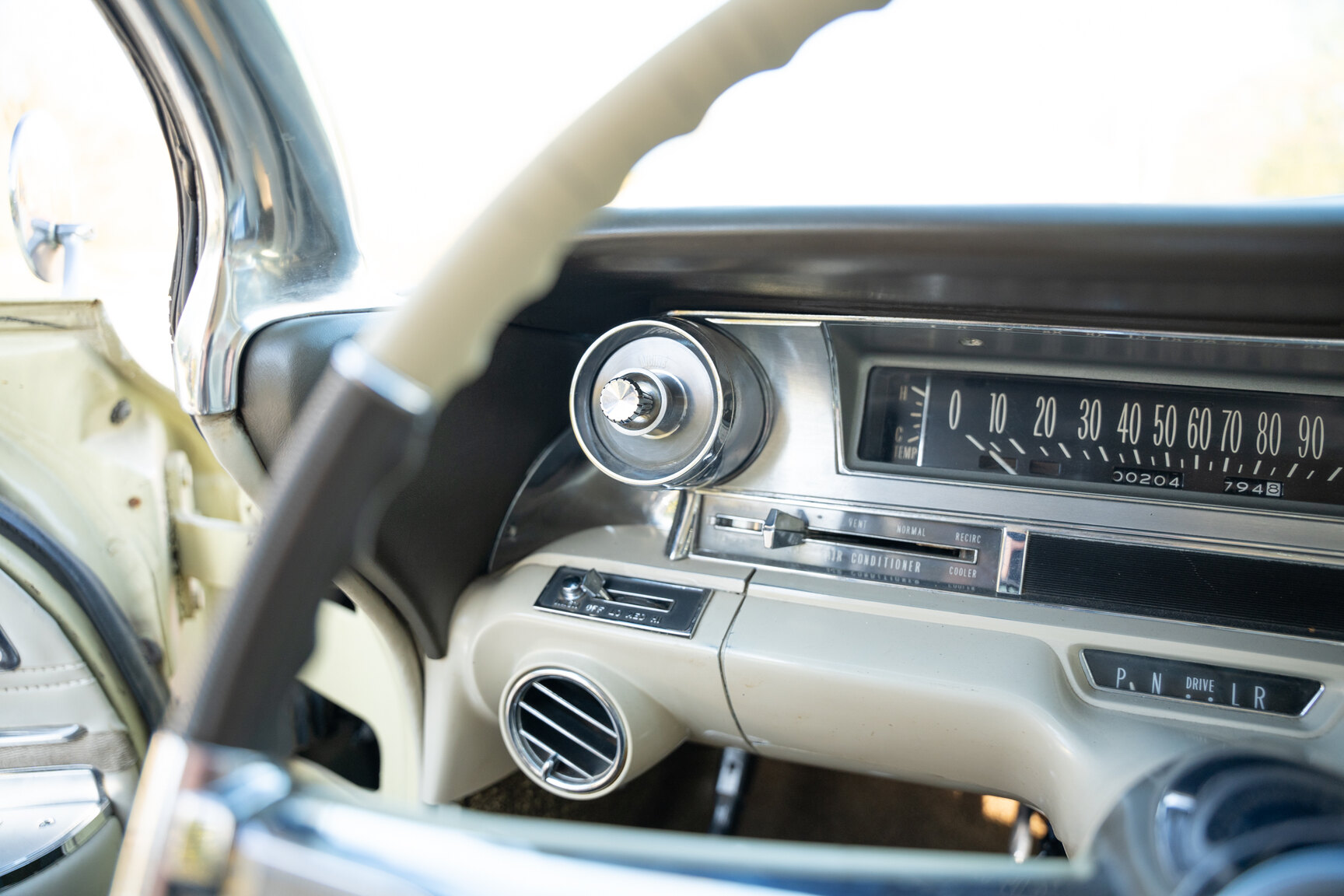 Interiörbild 1962 Cadillac Coupé De Ville