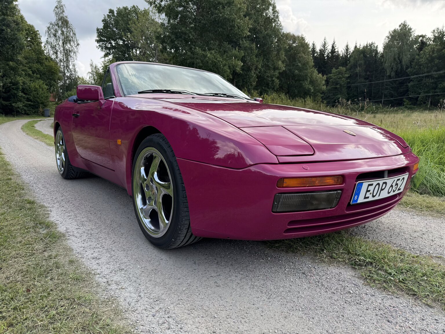 Exterior image of 1990 Porsche 944 S2 Convertible