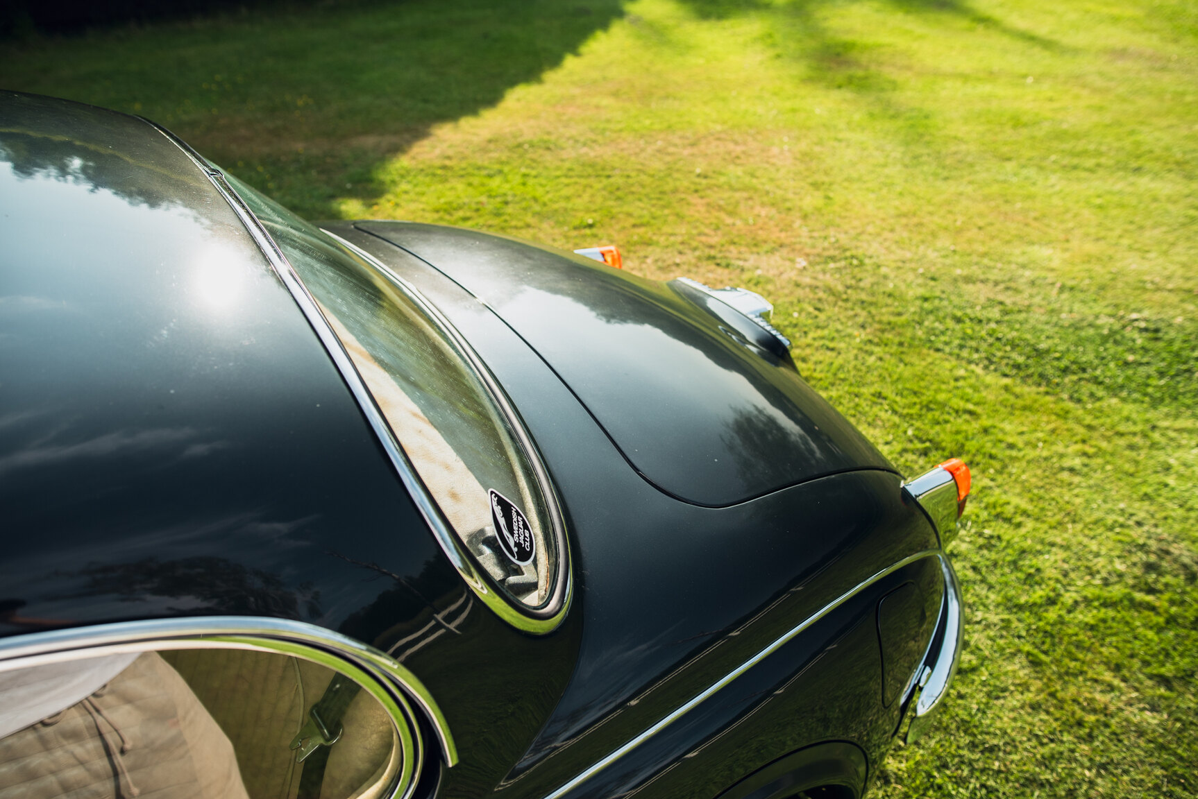 Exterior image of 1965 Daimler 250 V8