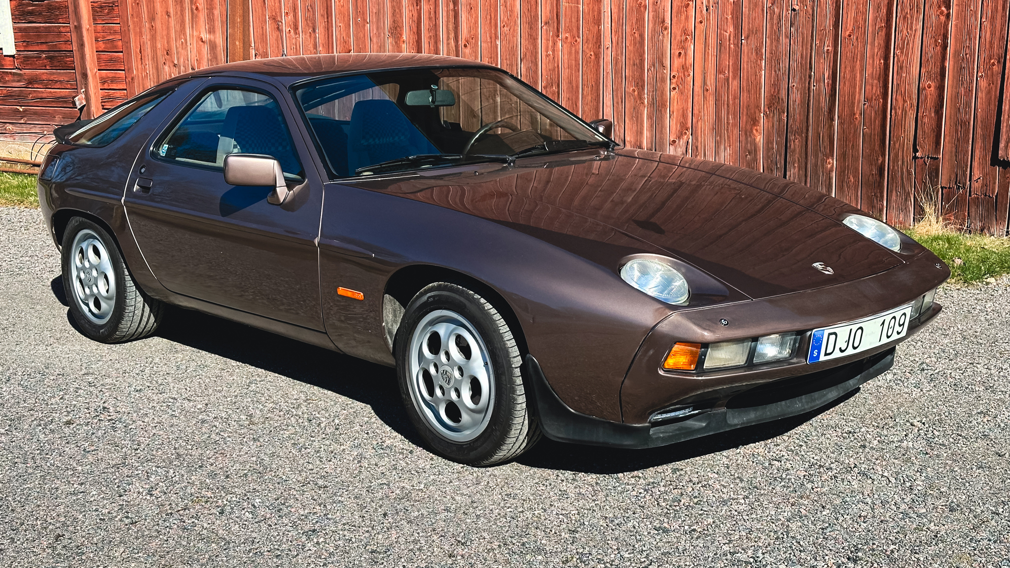Exteriörbild på 1983 Porsche 928 S