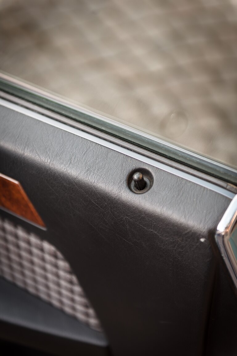 Interior image of 1992 Mercedes-Benz 300CE-24V 