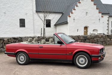 Exteriörbild på 1987 BMW 325i Convertible