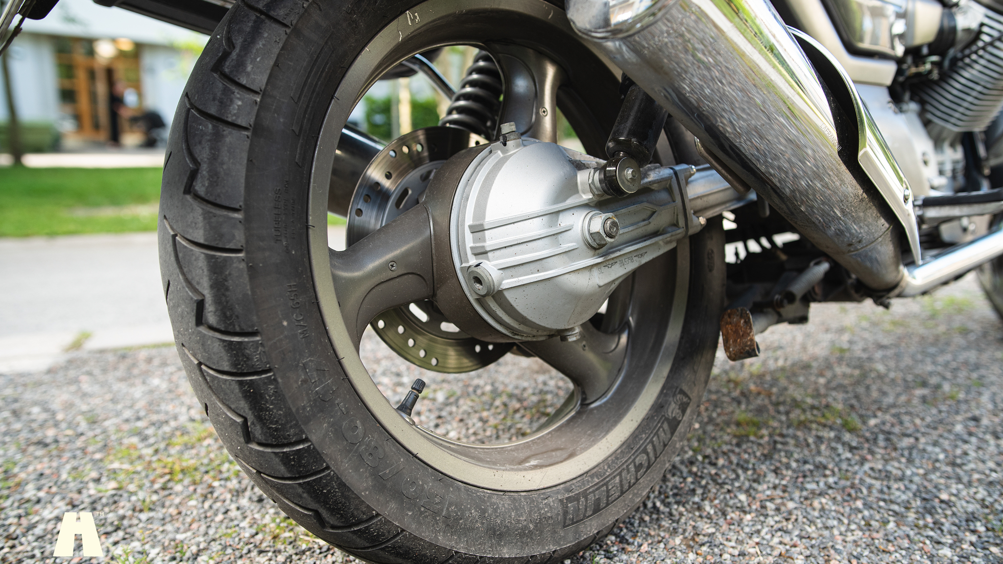 Exterior image of 2005 Moto Guzzi Breva 750i