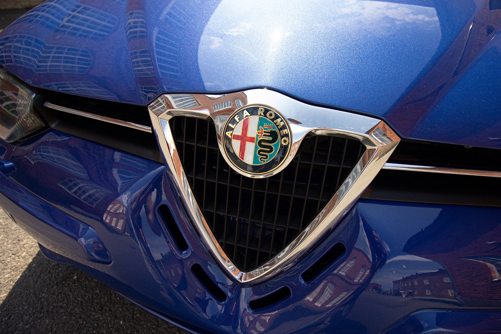Exteriörbild på 2004 Alfa Romeo 156 GTA