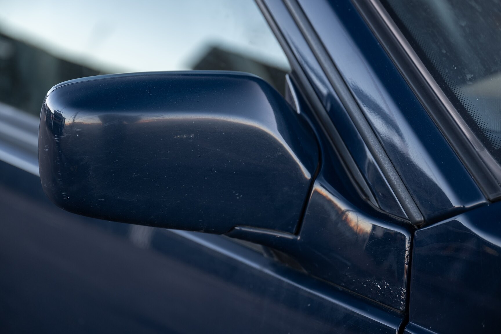 Exterior image of 1998 Volvo 940 Turbo