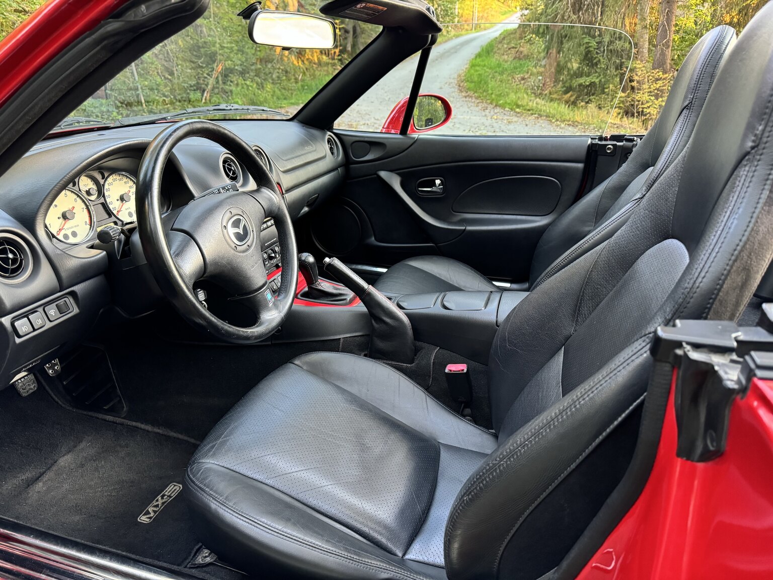 Interior image of 2004 Mazda MX-5
