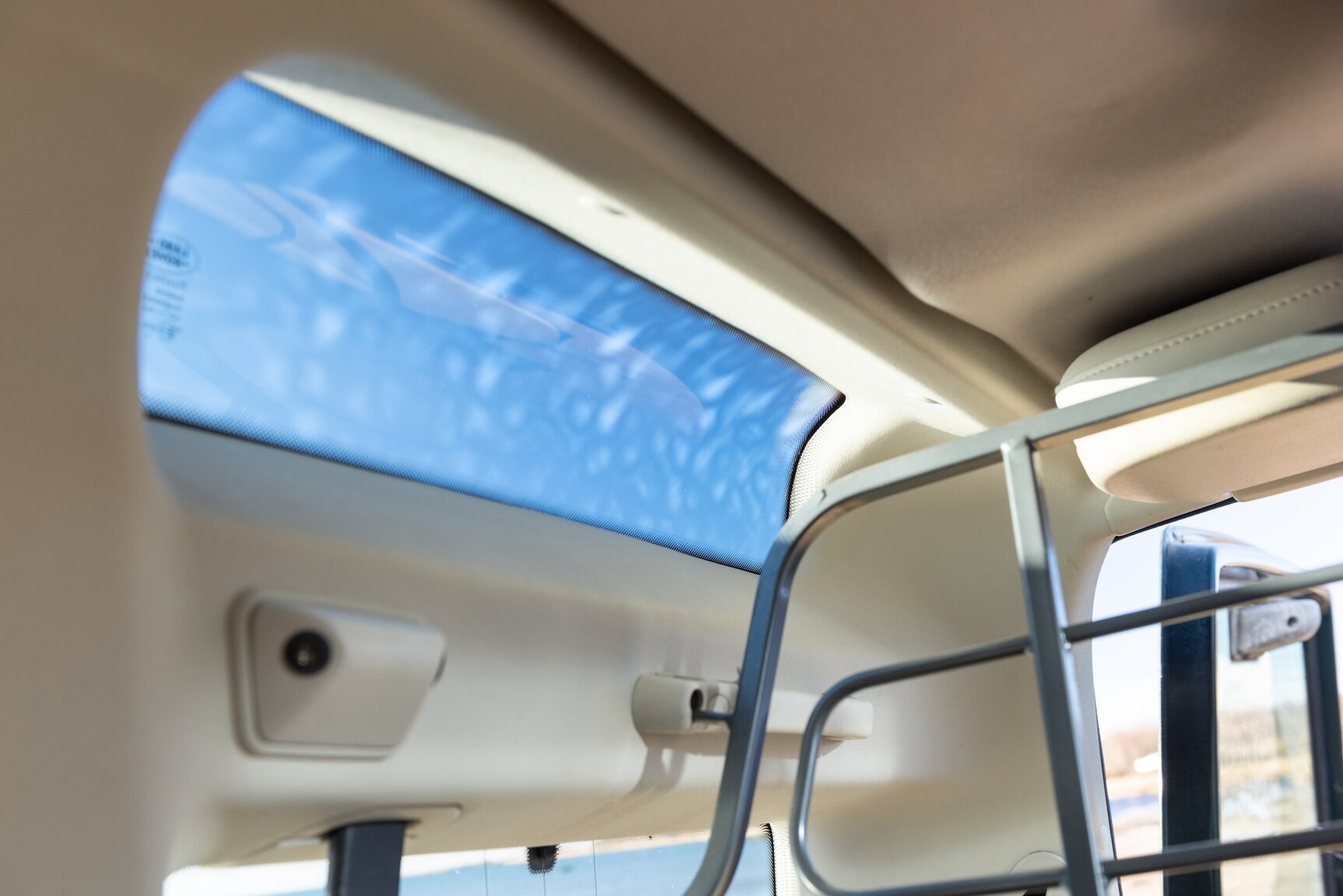 Interior image of 1999 Land Rover Discovery 4.0 V8