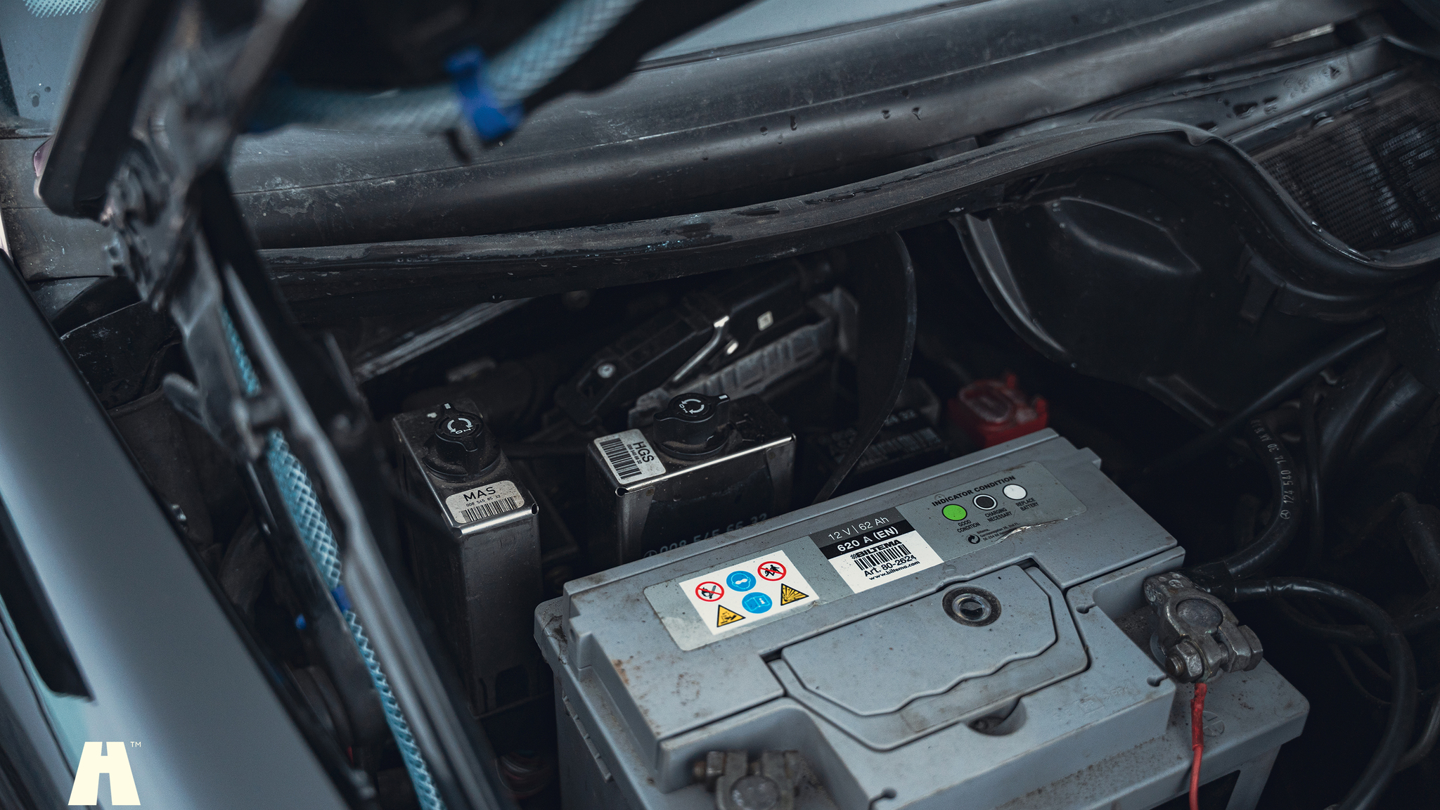 Image of 1990 Mercedes 300 CE-24 mechanics