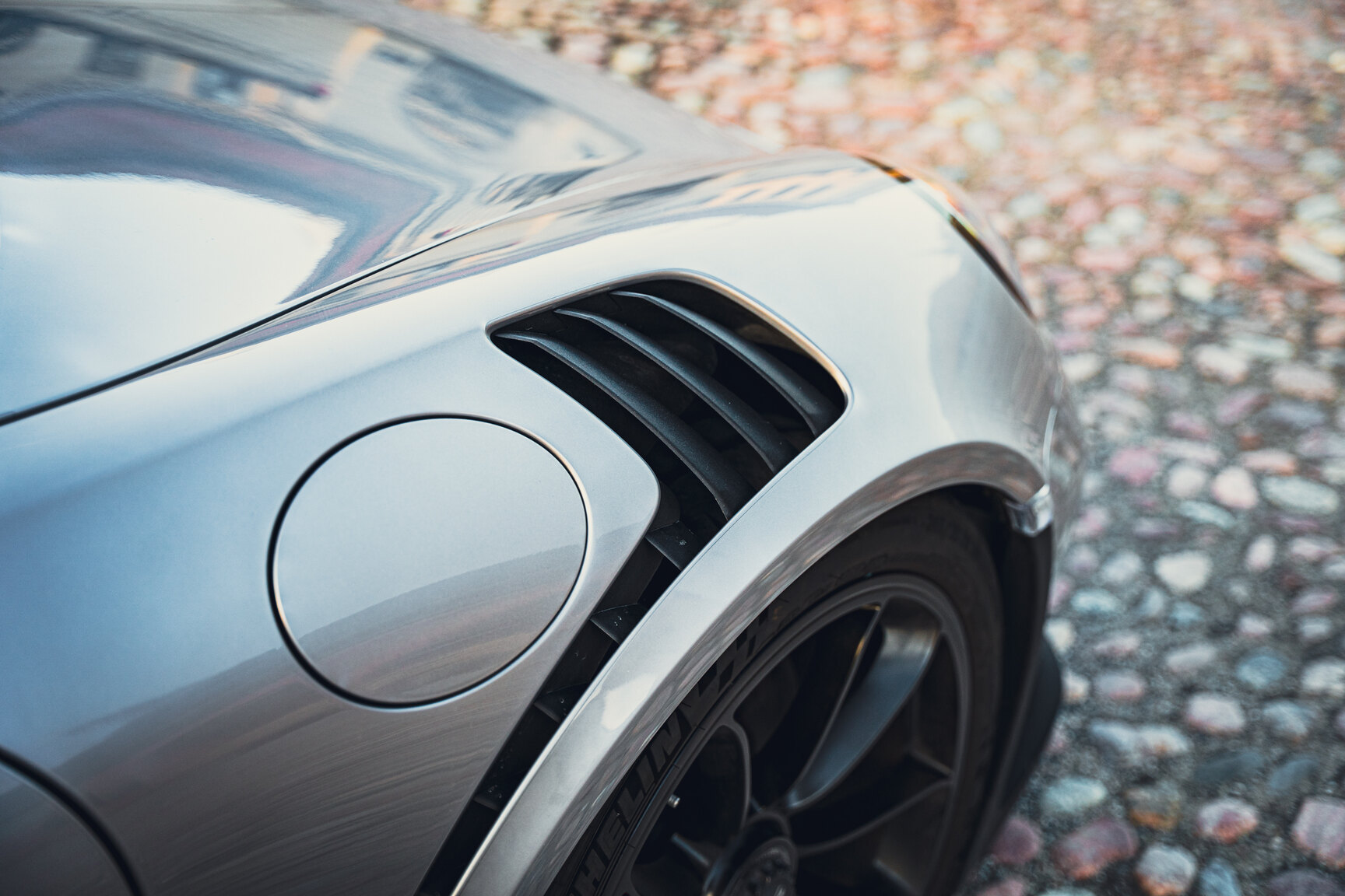 Exterior image of 2016 Porsche 911 991 GT3 RS (17)